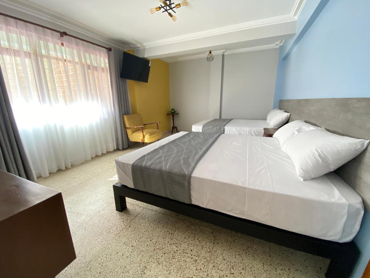 Izza Hotel Cochabamba Dış mekan fotoğraf