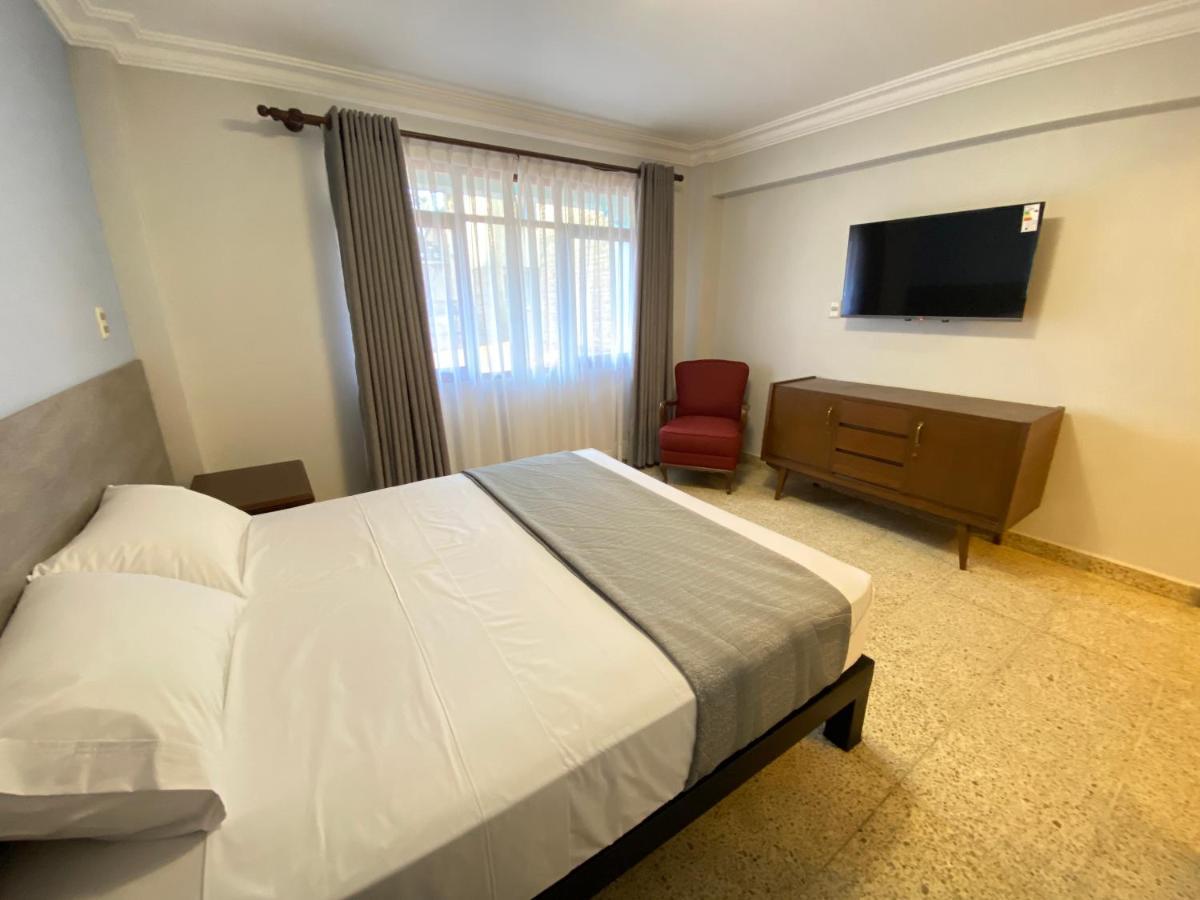 Izza Hotel Cochabamba Dış mekan fotoğraf