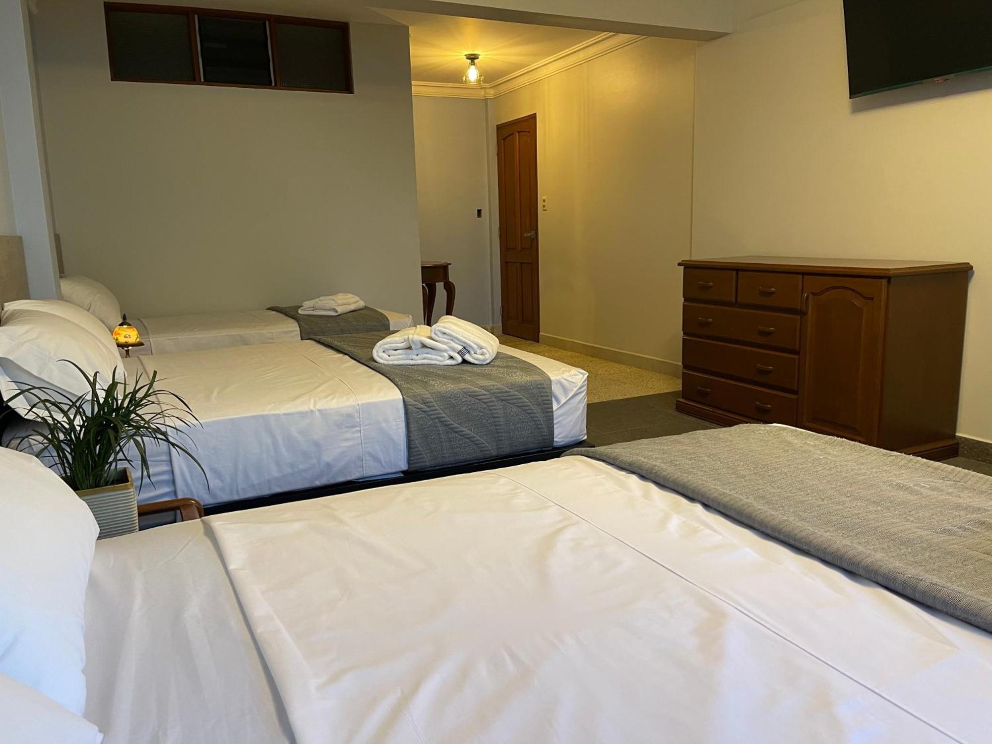Izza Hotel Cochabamba Dış mekan fotoğraf
