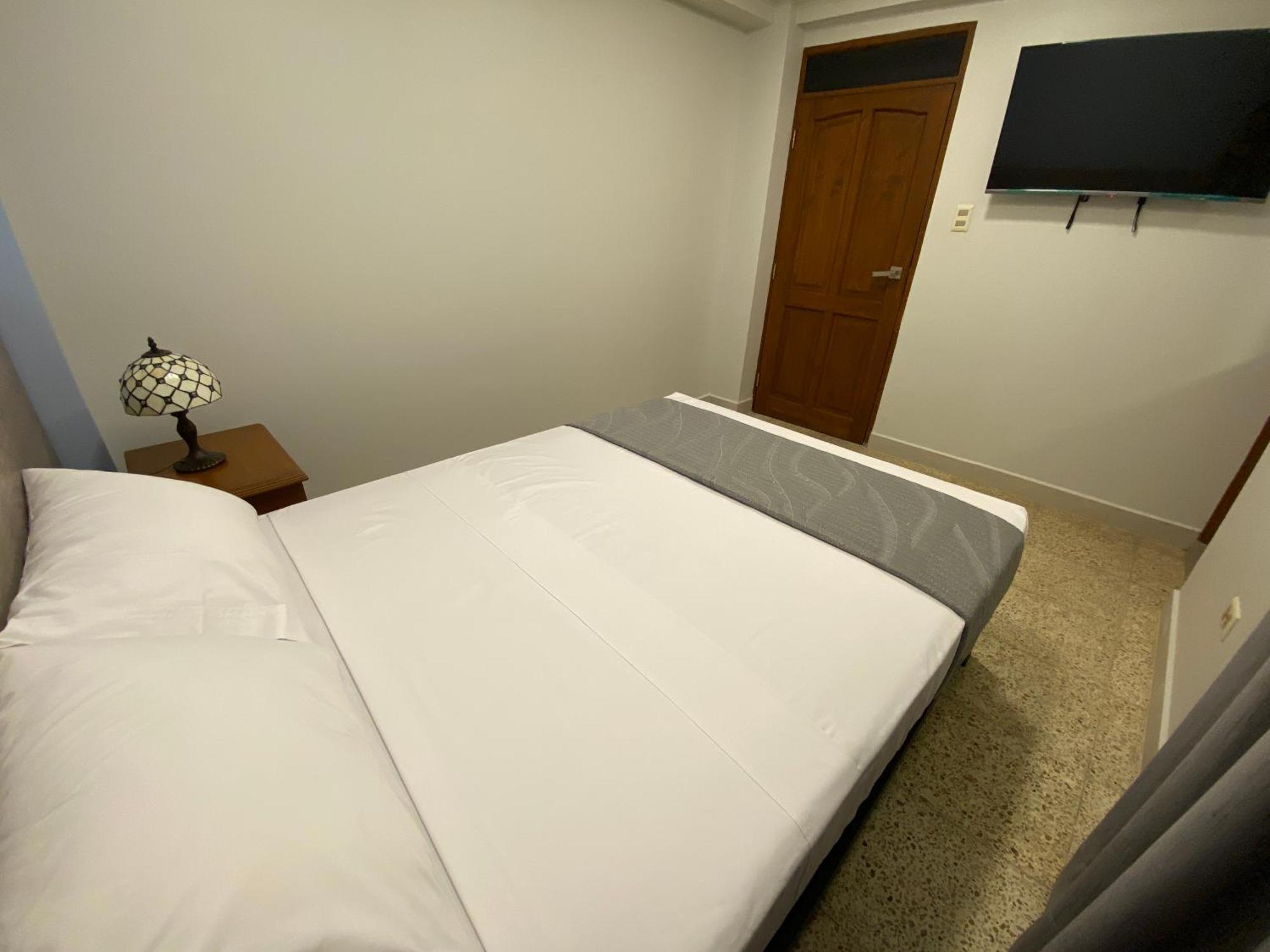Izza Hotel Cochabamba Dış mekan fotoğraf