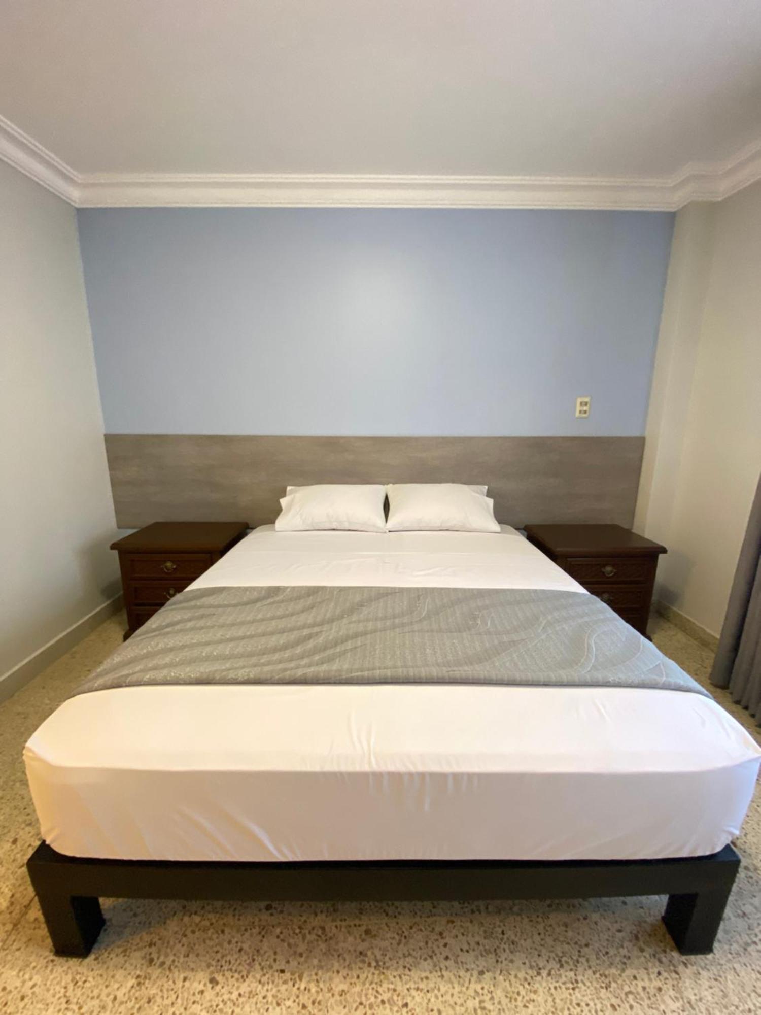 Izza Hotel Cochabamba Dış mekan fotoğraf